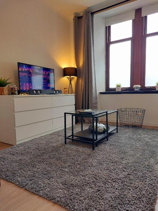 Modern & Bright, G/F, 1Br Apt. Real Hidden Gem Apartment Hamilton Bagian luar foto